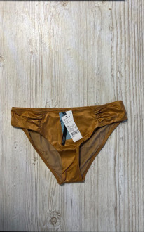 Panties with a mid-waistline Orange. Alisee.